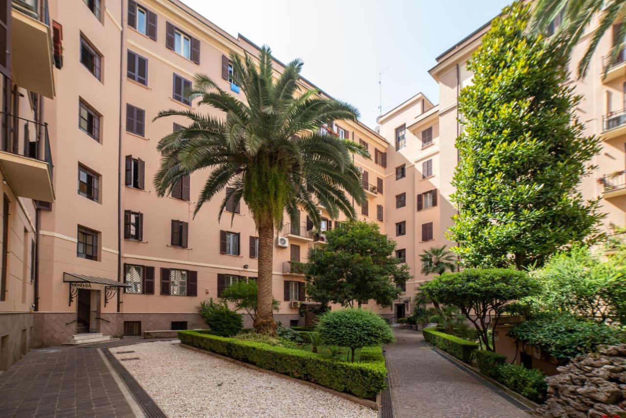 Domus Pietrae, Rome